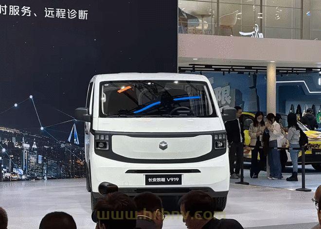 长安凯程V919荣耀版正式上市 售价8.99万元起